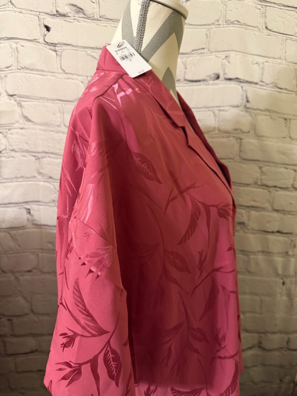 Express Blouse - Picture 4 of 9